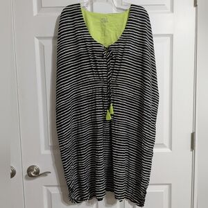 NWT HUE Women's Swimsuit Cover